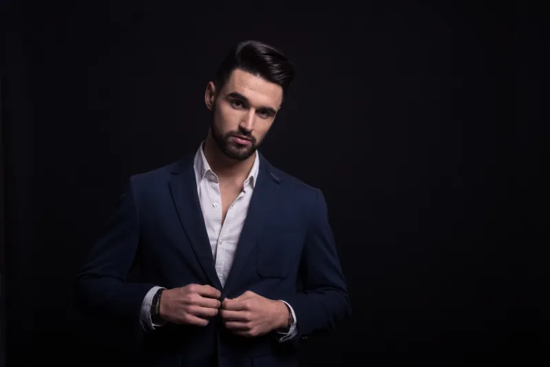 تفاصيل تفسد طلتك الأنيقة.. بينها شريط الحذاء والجيوب المنتفخة