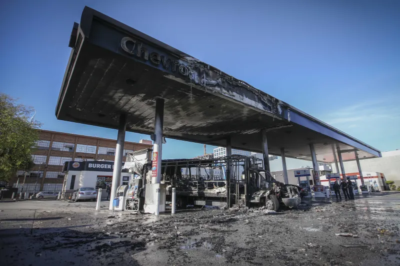 فيديو| حريق مروع بمحطة وقود بجازان