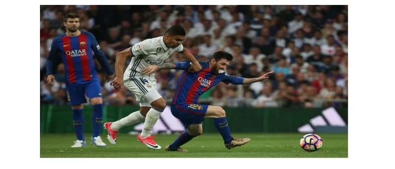 ميسّي يقود برشلونة لصعق ريال مدريد وانتزاع صدارة ترتيب الدوري الإسباني فيديو