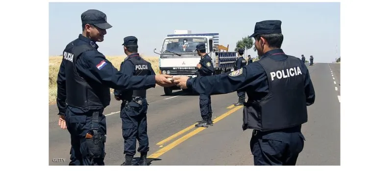 عشرات اللصوص وأسلحة وقنابل في سرقة القرن