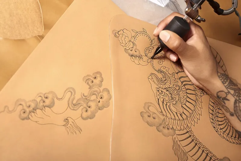 دار Tod’s تقدم منتجها الجديد Tod’s Tattoo (صور)