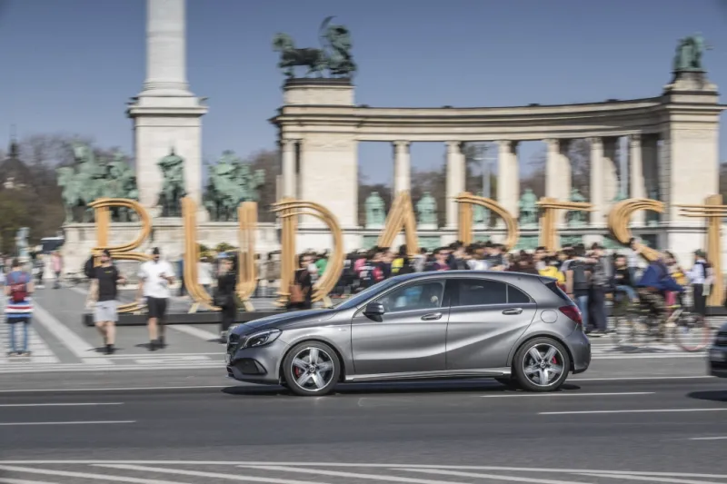 مرسيدس A 45 AMG.. أقوى طراز رياضي متوسط الحجم في العالم (صور)