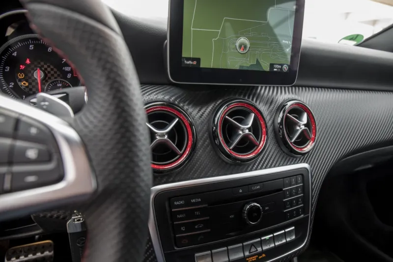 مرسيدس A 45 AMG.. أقوى طراز رياضي متوسط الحجم في العالم (صور)