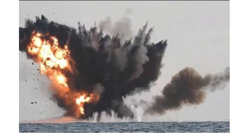 بالفيديو القوات السعودية تدمِّر زورقًا مفخخًا لميليشيات الحوثي حاول الوصول لسواحل جازان