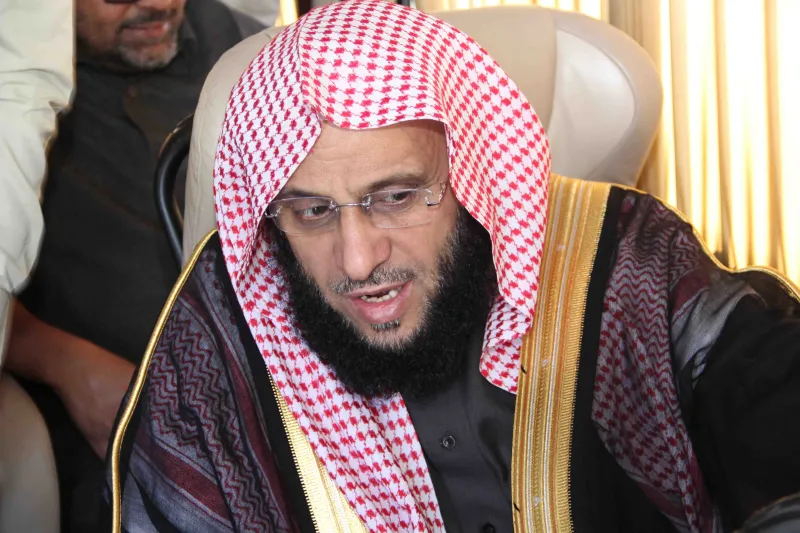 فيديو| القُرني يكشف سراً لمتابعيه.. فما هو؟