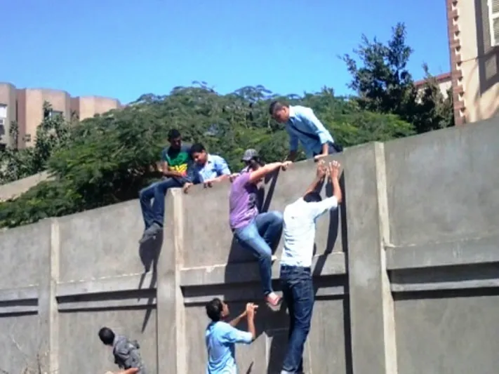 فيدبو| هروب من نافذة بالدور الثالث بمدرسه