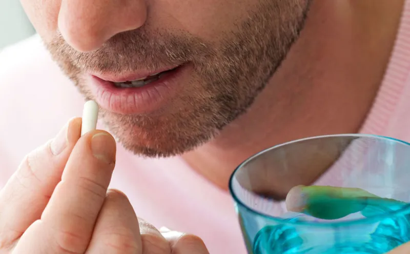 صور| الإعتماد على مسكنات الألم.. الأمر أخطر مما يخيل إليك 