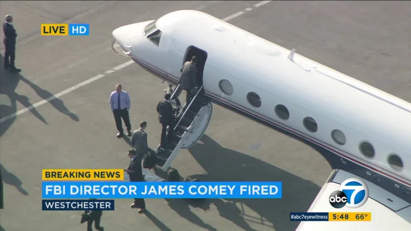 شاهد| كيف غادر مدير الـ «FBI» بطائرته الخاصة بعد إقالته من ترامب
