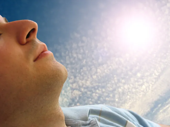 ماذا تعرف عن تسمم الشمس؟ عندما يتخطى الأمر الحروق