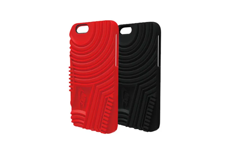 نايكي تدخل عالم كفرات حماية هاتف الآيفون