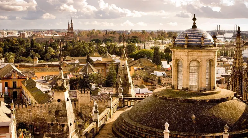 إشبيلية المدينة الأندلسية التي ستشعل حواسك