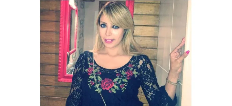 الإعلامية إيمان أبو طالب تدخل القفص الذهبي والعريس مفاجأة