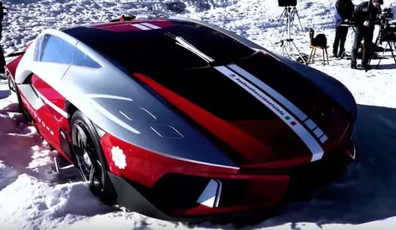 فرانجيفنتو شارلوت.. اقتحم العالم بأول سيارة تحتوي على حوض أسماك