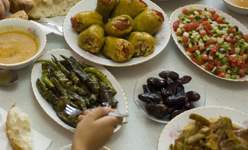 طرق خسارة الوزن في رمضان بسهولة وبلا عناء