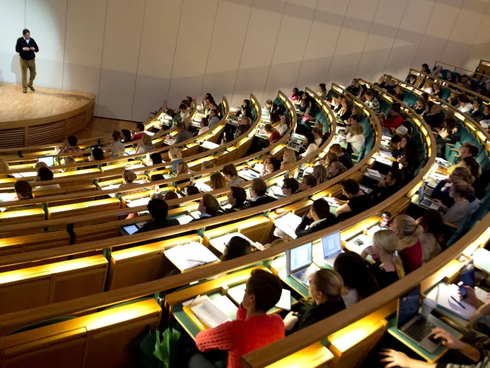 فيديو| قصة كفاح جندي حتى أصبح أستاذاً جامعياً