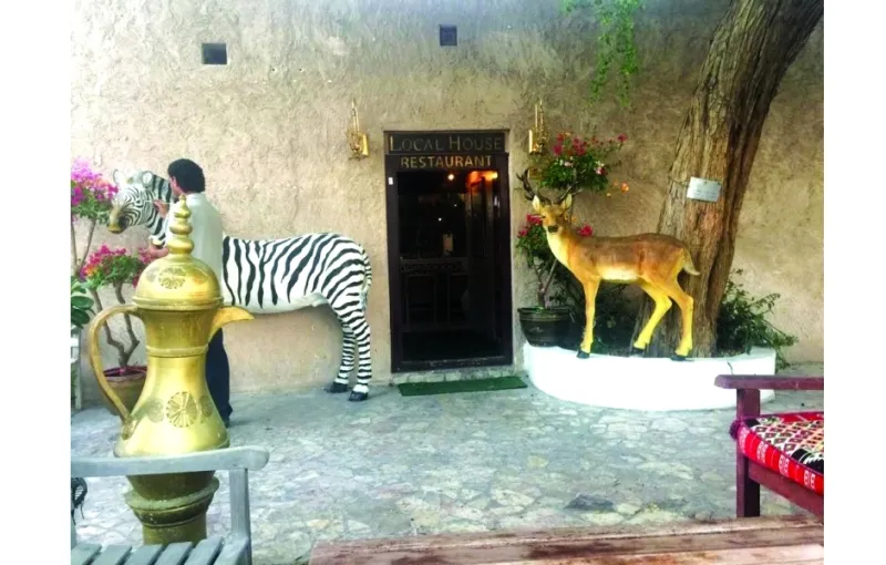 مطعم إماراتي يقدم لحوماً حلالاً غير معتادة