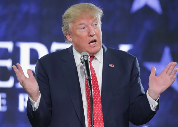 شاهد| كيف استقبل الملك سلمان ترامب لحظة وصوله إلى السعودية