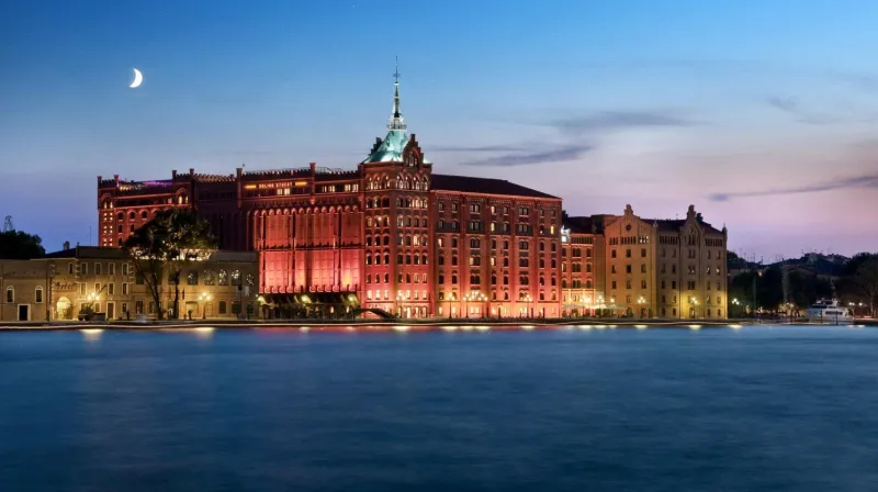 اكتشف روعة فندق هيلتون مولينو في البندقية