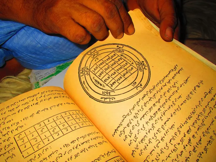 شاهد| أول ظهور إعلامي لـ «ساحرة الرياض».. برأيك هل هي مظلومة؟