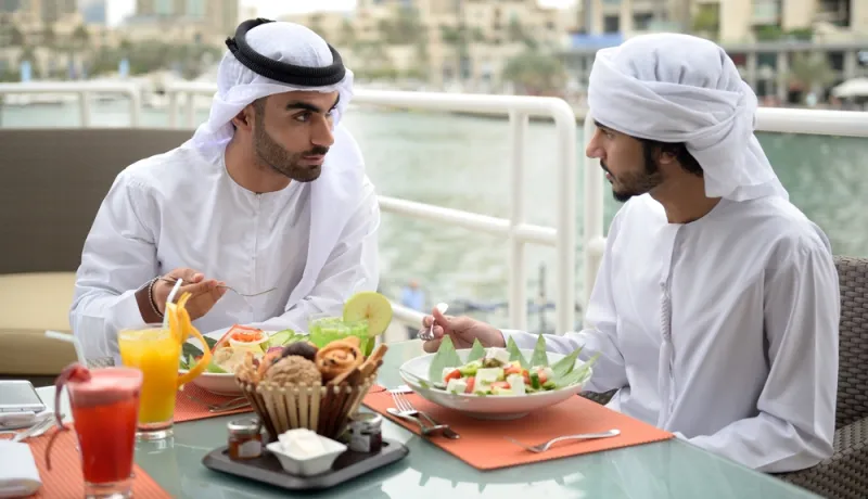 لكل طعام فوائده وأضراره.. إليك ما ننصحك بتناوله وتجنبه في رمضان؟