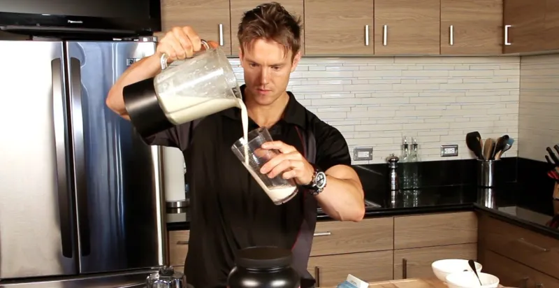 قائمة أفضل المشروبات التي يجب الرياضيين تناولها في رمضان