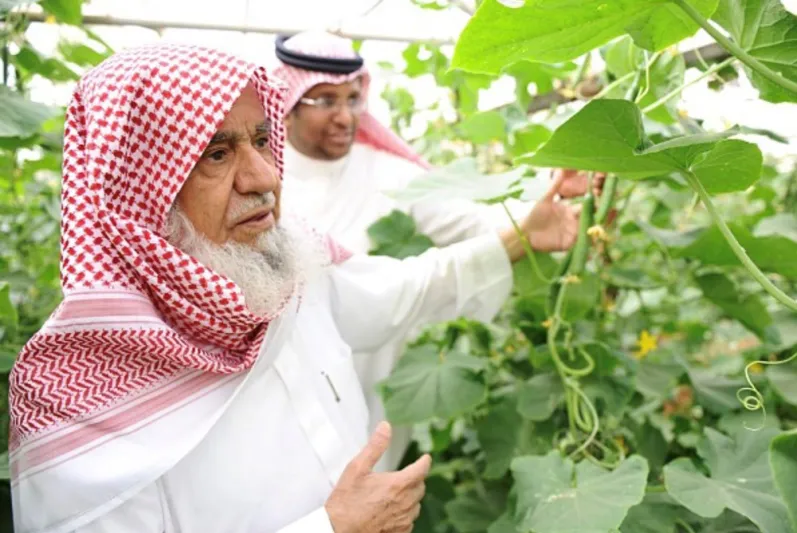 رغم ثرائهم لم ينسوا الأقل حظاً.. أثرياء عرب بقلوب من ذهب