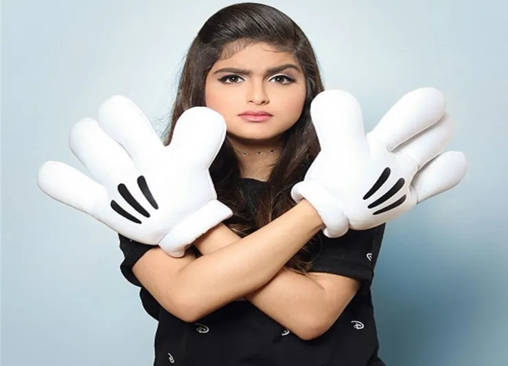 فيديو| والد حلا الترك يظهر عاري الصدر ويفزع الملايين