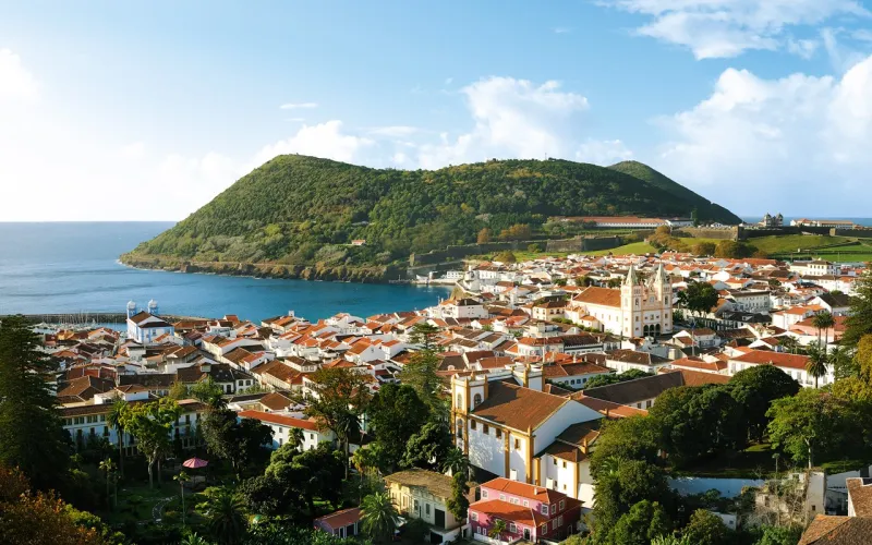 دليل وجهات المغامرات الراقية حول العالم خلال العقد المقبل