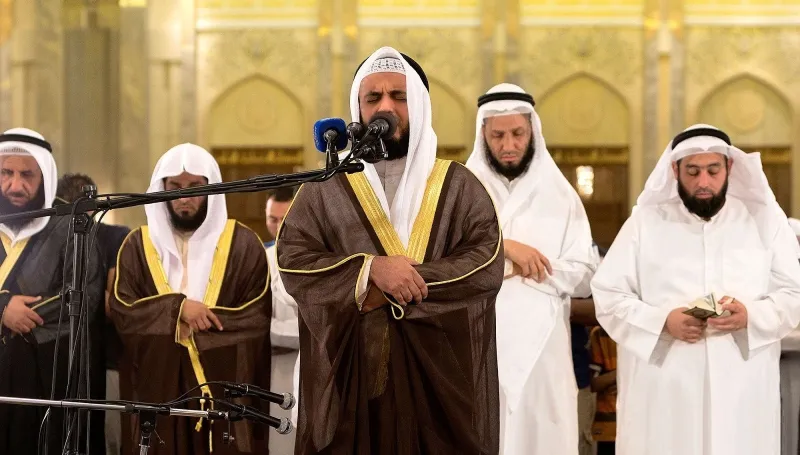 فيديو| استمع لأروع أصوات المقرئين من صلاة التراويح والتهجد