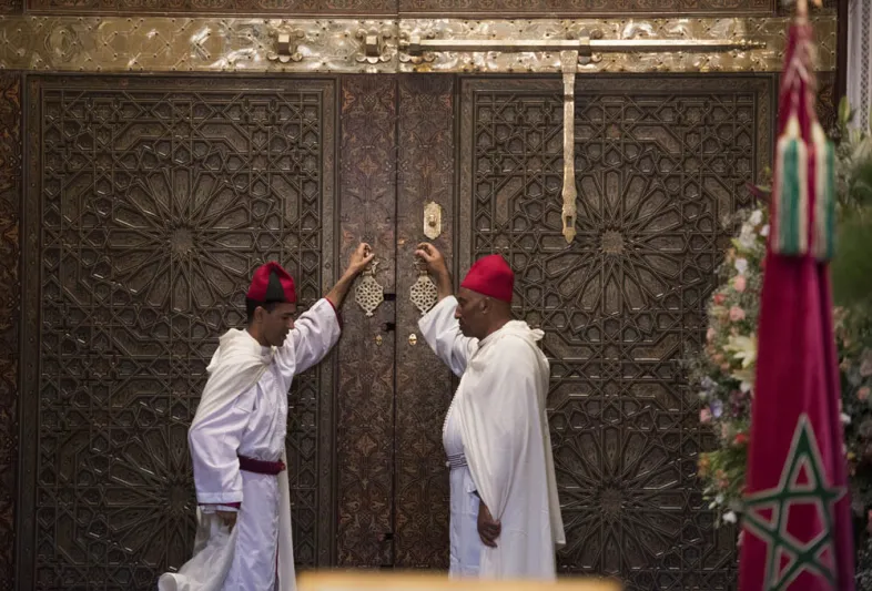 أين يعيش زعماء وملوك العالم؟ جولة داخل قصورهم الخلابة 