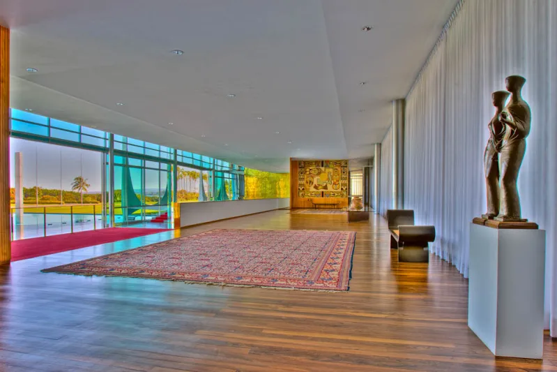 أين يعيش زعماء وملوك العالم؟ جولة داخل قصورهم الخلابة 