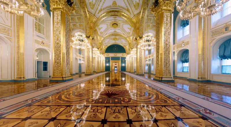 أين يعيش زعماء وملوك العالم؟ جولة داخل قصورهم الخلابة 