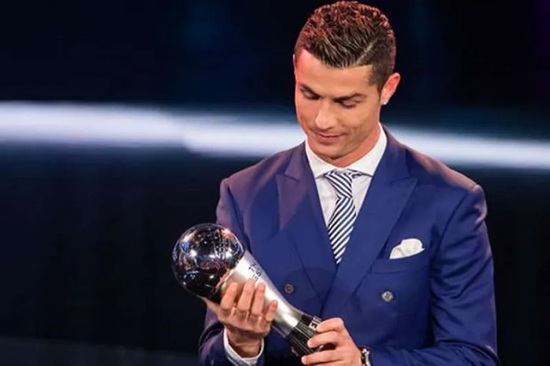 تعرف على الرياضيين الأكثر دخلاً لعام 2017 !