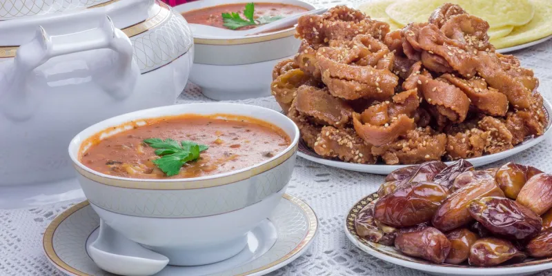 لدخول «جينيس».. دولة عربية تقيم أكبر مائدة طعام في العالم