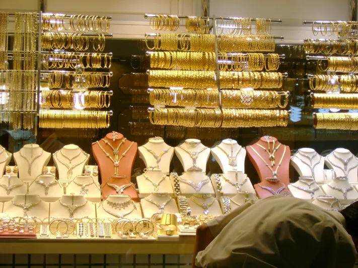 فيديو| كشف غش الذهب أسواق الذهب بالرياض