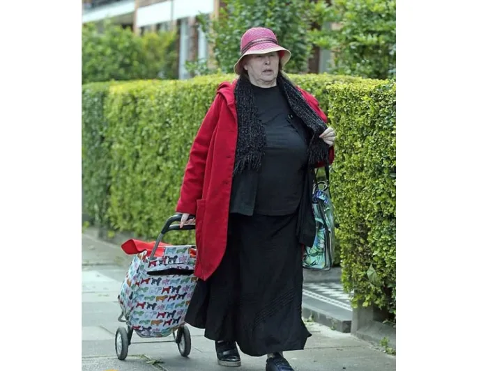 صورة صادمة لن تصدق ان هذه هي الزوجة السابقة لعدنان خاشقجي أغنى نساء بريطانيا!