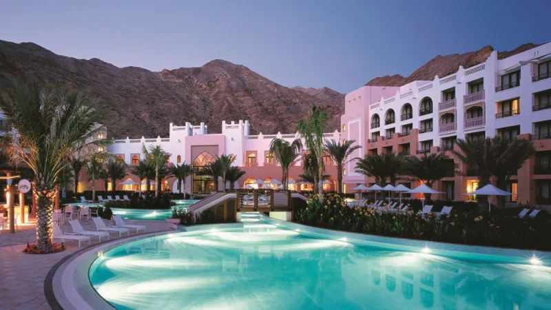 استمتع بالعيد بأقل تكلفة.. إليك أفضل عروض الفنادق وخطوط الطيران