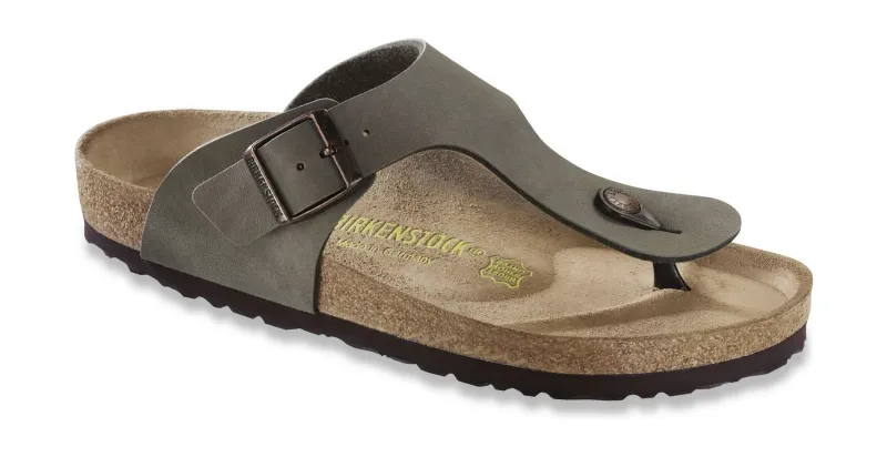 هذا ما يكشفه تصميم حذائك عن شخصيتك