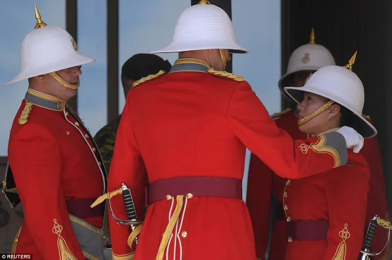 أول سيدة كندية تقود قوات الحرس الملكي البريطاني