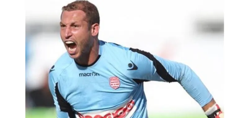 بالفيديو إبداعات فاروق بن مصطفى حارس الشباب الجديد