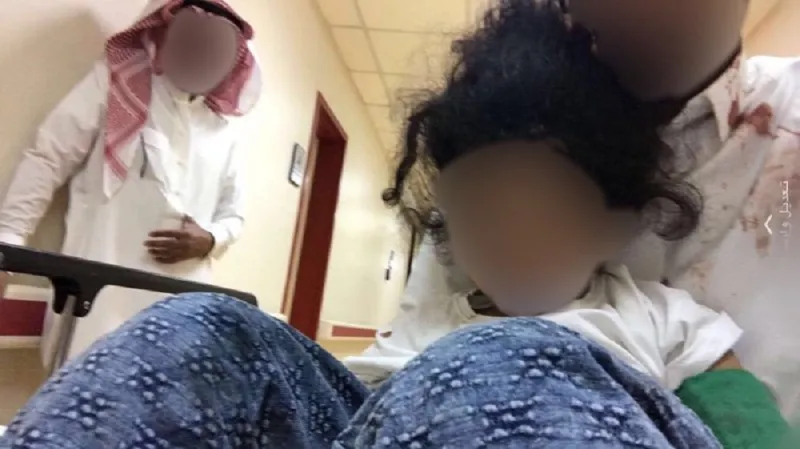 إصابة الطفلة "غدير" بعد دهسها من طفل متهور وهروبه في الطائف