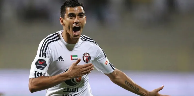 جماهير «العالمي» يطالبون ناديهم بمهاجم إجنبي سادس (صور)