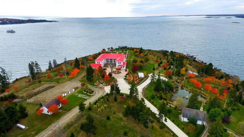 جزيرة للبيع على السواحل الأمريكي.. بكم تقدر سعرها؟ (صور)