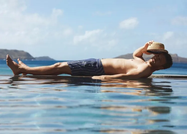 أحدث صيحات سراويل السباحة الرجالية 2017 !