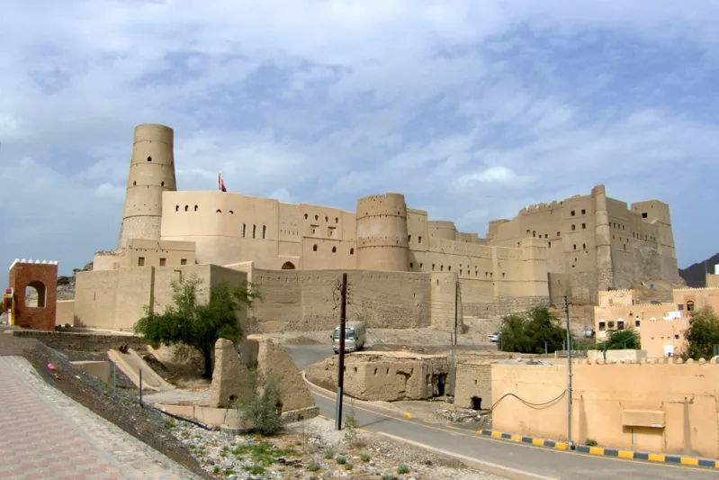 أماكن أثرية غامضة في عالمنا العربي.. «مغارة هرقل» و«البارون»