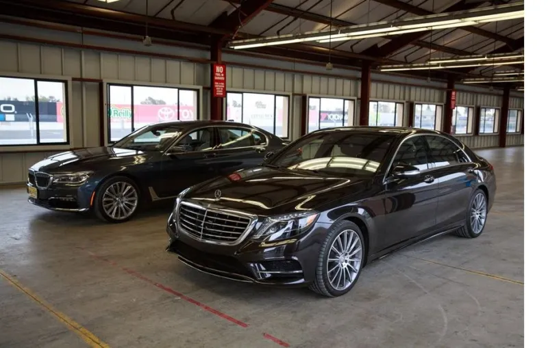 هل تتفوق مرسيدس إس كلاس على بي إم دبليو الفئة السابعة؟