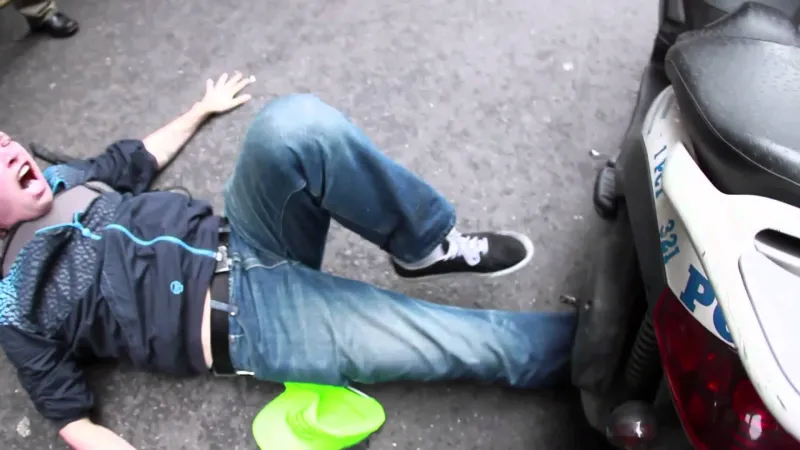 مشاجرة في مركز صحي تنتهي بدهس مواطن