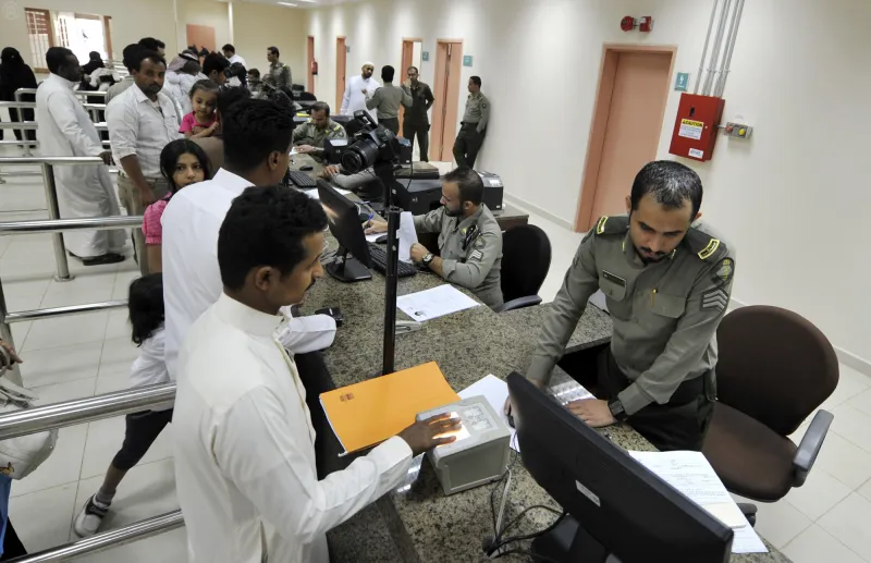 حقيقة قرار استحصال المقابل المالي للمرافقين والمرافقات