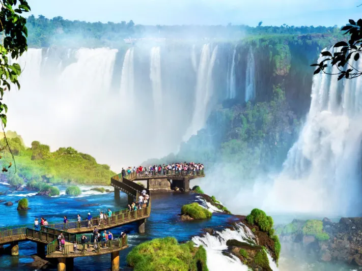 أخبرنا بميزانيتك.. وسنحدد لك وجهتك السياحية المقبلة 