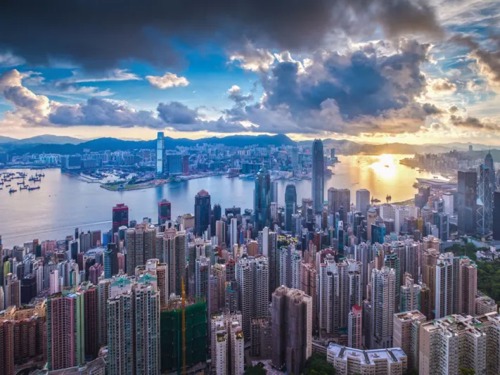 أخبرنا بميزانيتك.. وسنحدد لك وجهتك السياحية المقبلة 